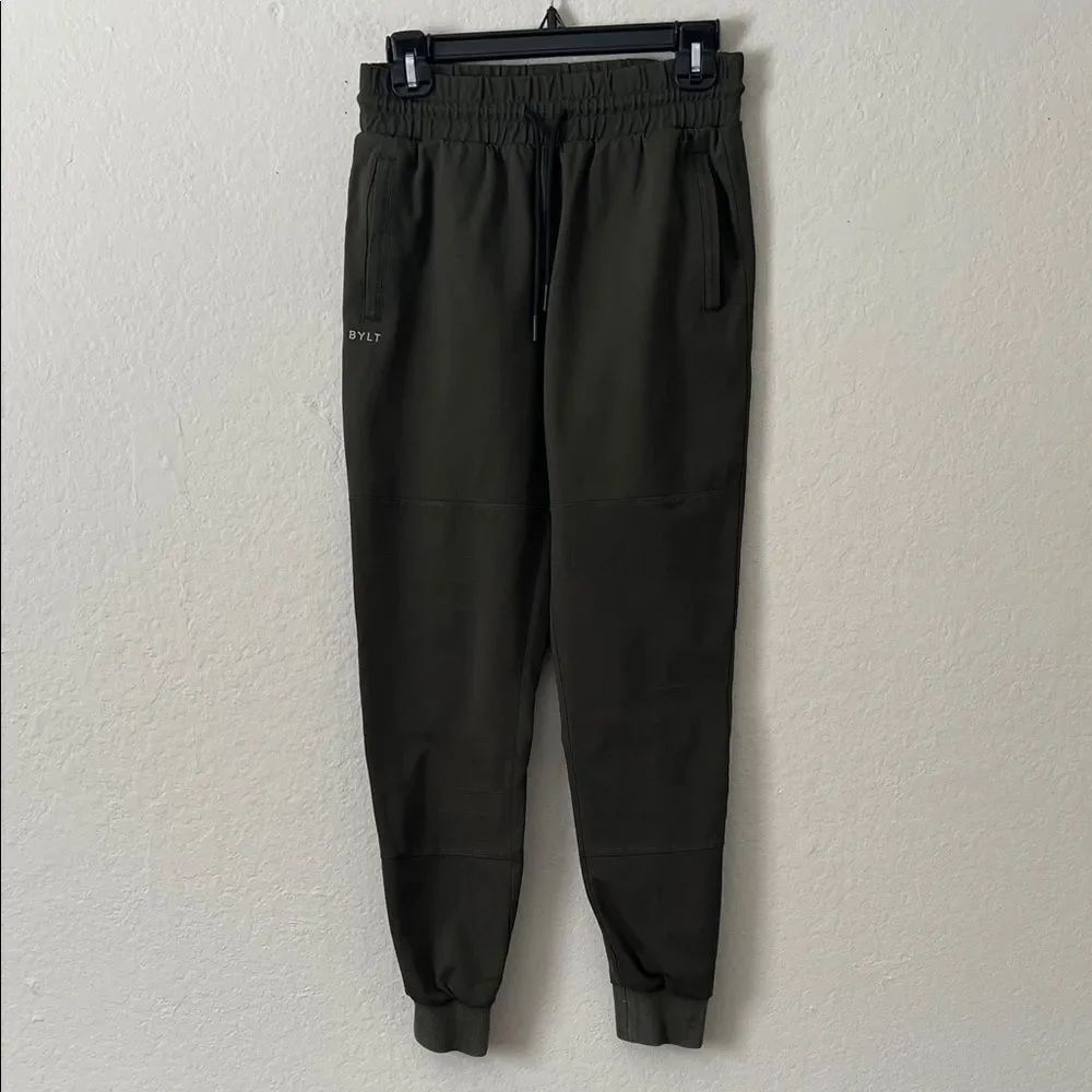 Like New! BYLT Men's Elite Jogger Olive in Size S